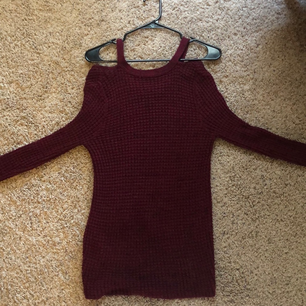 Maroon American eagle sweater